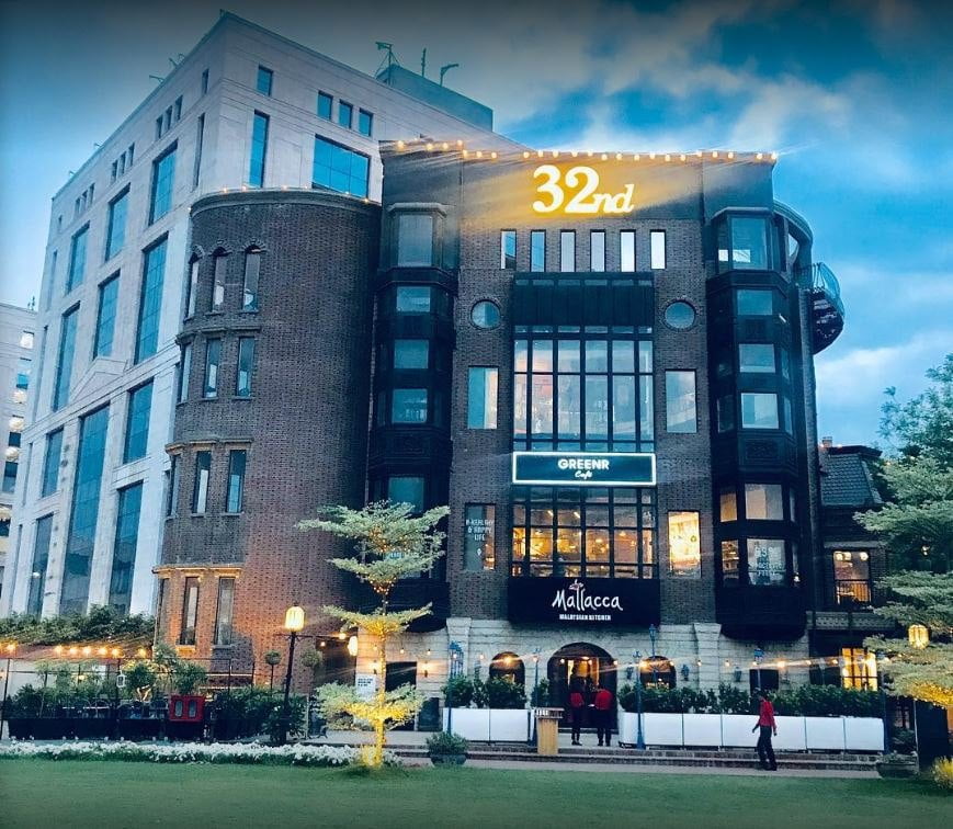 32nd-avenue-milestone-alpha-edge-infratech-jpeg-1