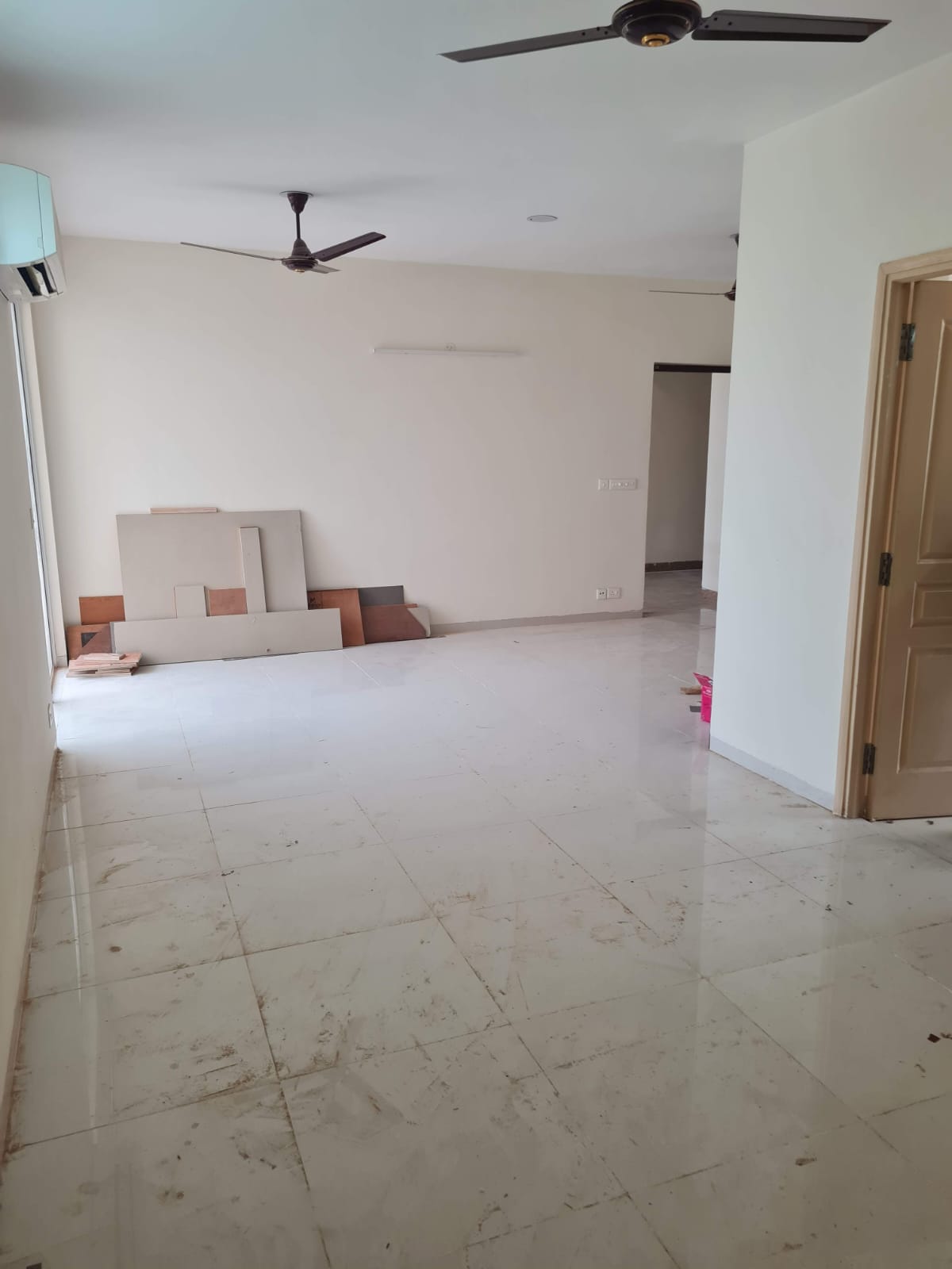 WhatsApp-Image-2025-09-18-at-17.12.05-2