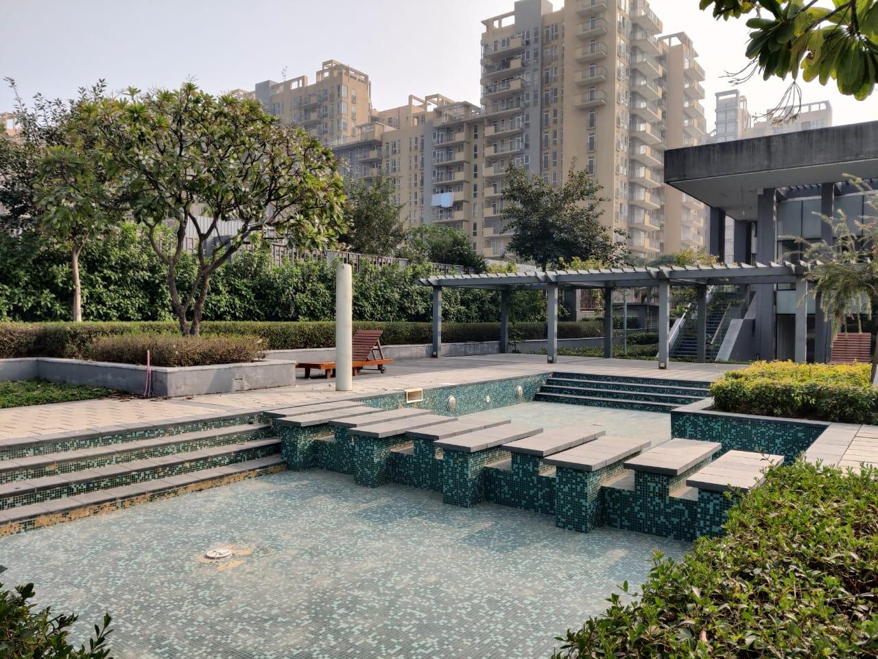 xfurixx_1740995927_574230939_optOrig