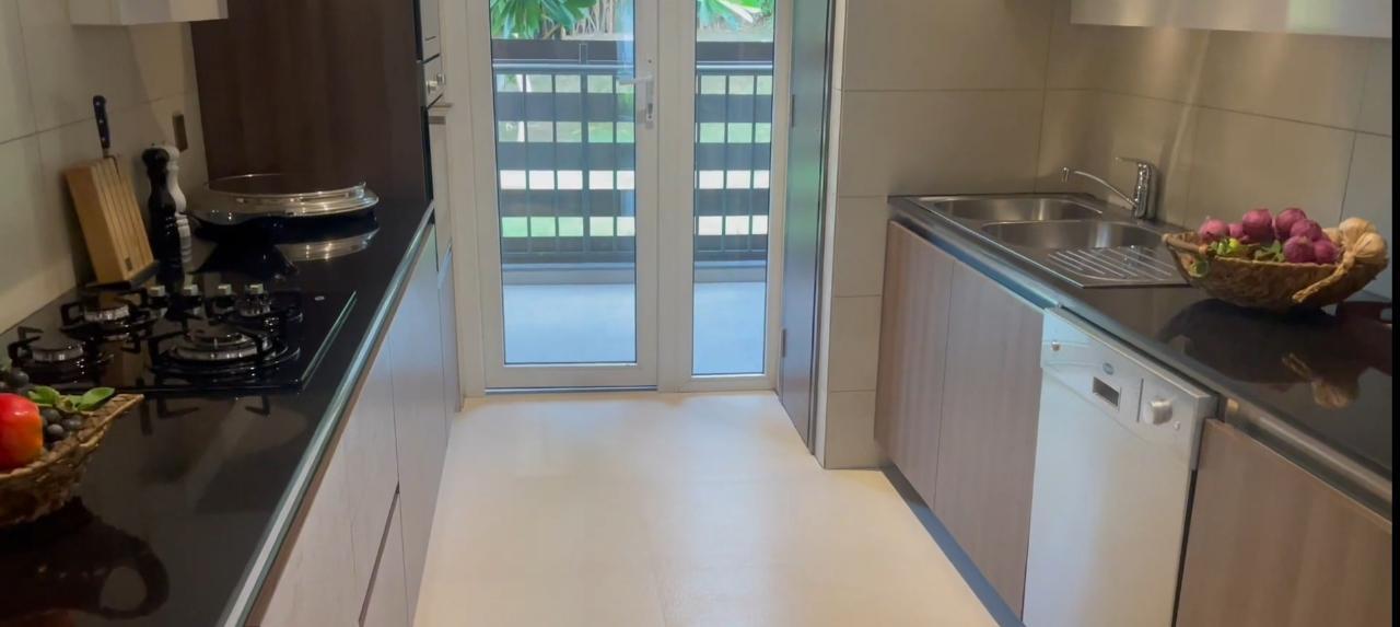 fcunn7i_1692601313_440823716_optOrig