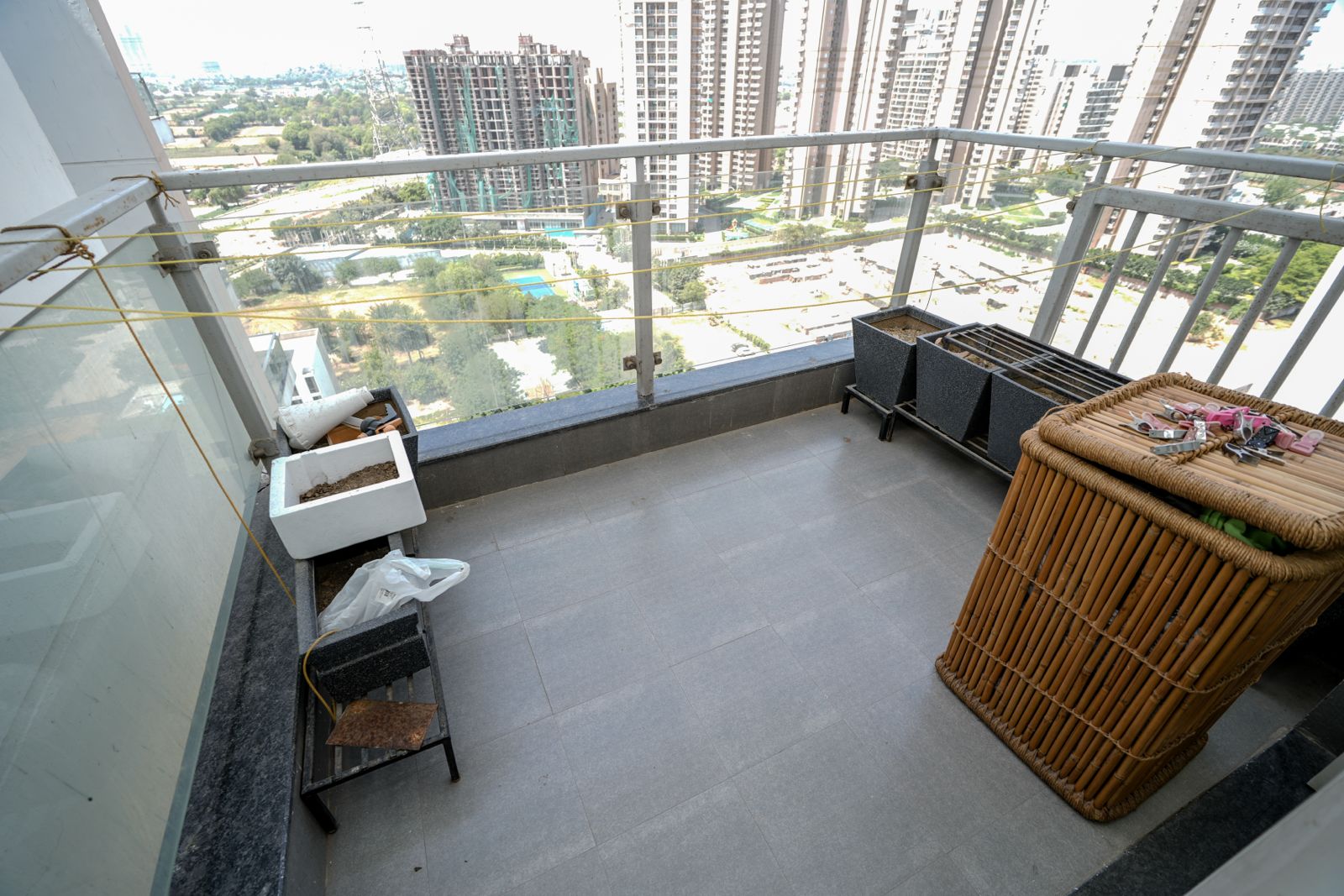 cmdyuk2ksmy4mr8oqoxp