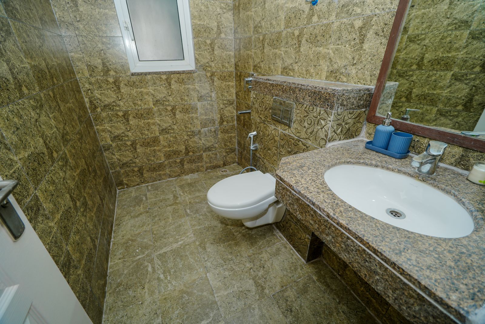 lfsysh8qhlvzhyyaea75